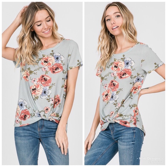 💕Waffle Knit Sage Floral Front Knot Top! - Picture 3 of 4